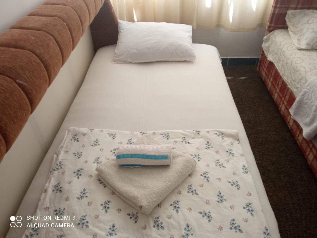 Apartman Jeca トレビニエ エクステリア 写真