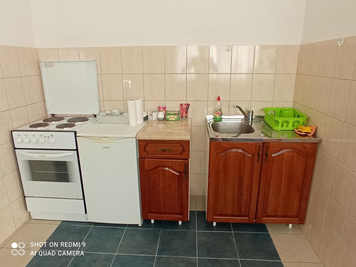 Apartman Jeca トレビニエ エクステリア 写真