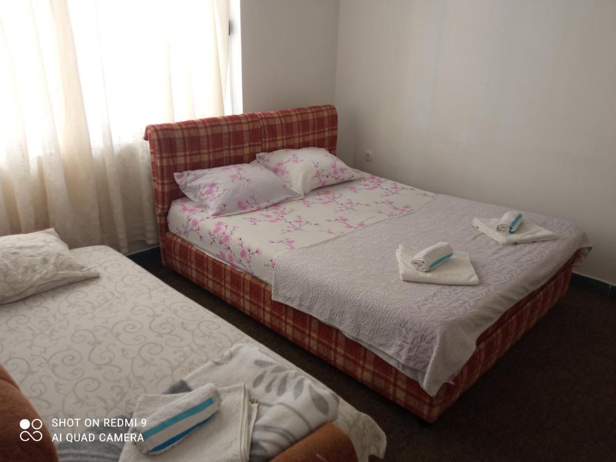 Apartman Jeca トレビニエ エクステリア 写真